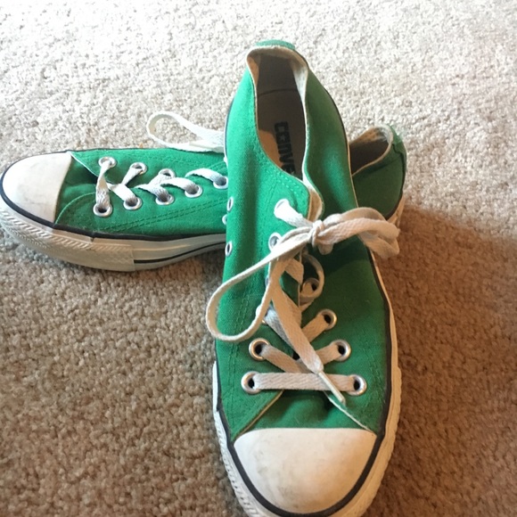 Kelly green-low top Converse - Picture 2 of 5